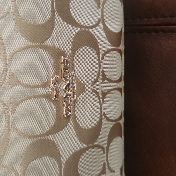 Coach NWT Signature Canvas & Leather Two Way Bag *OPEN TO REASONABLE OFFERS* - Picture 3 of 11